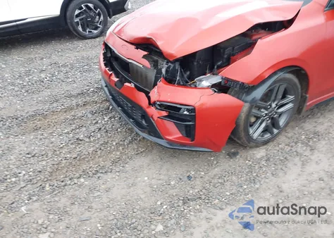 2021 Kia Forte Gt-Line z USA, uszkodzony, nr VIN 3KPF34AD6ME286976